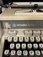 Machine à écrire Hermes 3000