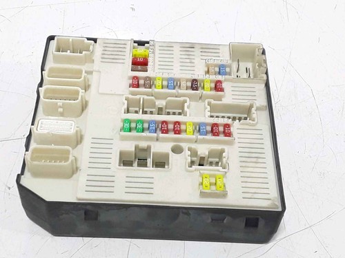 Boite fusibles renault - boite,