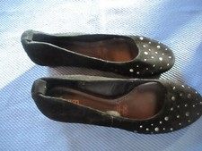 Paire de chaussures noires eram femme pointure 40 état neuf daim cuir escarpins