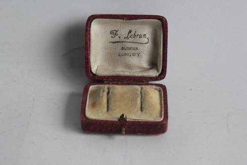 Ancien écrin pour bijoux - , f