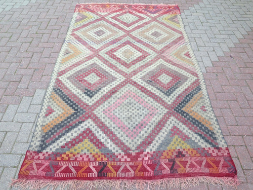 Tapis brodé turc kilim - ,,