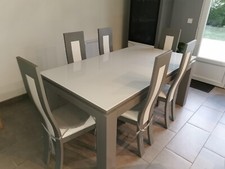 Table Salle à manger avec Buffet, verrière, moderne de couleur gris & blanc