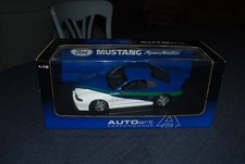 AUTOART 1/18 FORD MUSTANG