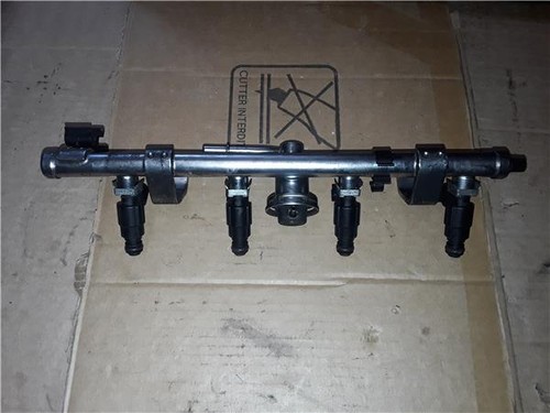 2801559 rampe injecteurs - ,