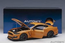 AUTOart 72929 - 1/18 Ford