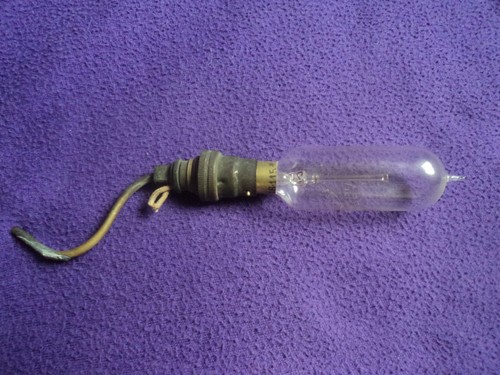 Ampoule filament ancienne - a,