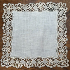 DENTELLE ANCIENNE -  MOUCHOIR dentelle aux fuseaux - guipure