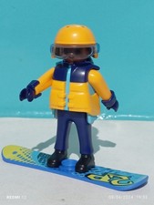 FIGURINE PLAYMOBIL SNOWBOARD