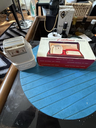 Ancien rasoir remington dans - ancien,