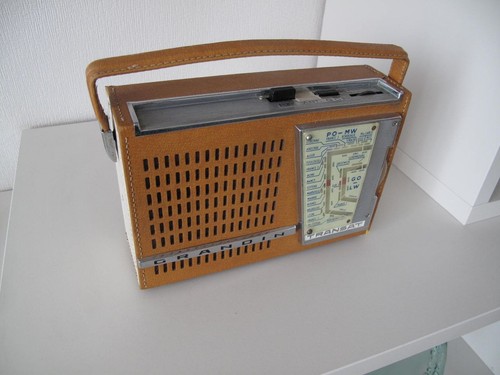 Radio vintage transistor - /,