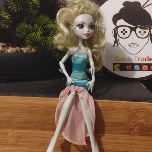 Monster high doll poupée - monster,