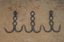Lot 3 anciens crochets de boucher
