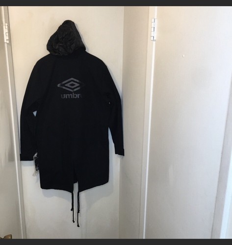 Umbro fishtail hidden hood - umbro,