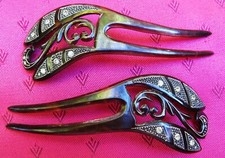 PEIGNES BAKELITE BRUNE ART DECO anciens VOLUTE STRASS & PAVAGE BILLETTES 1PAIRE