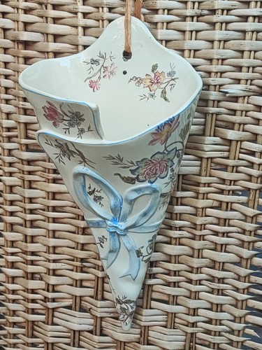 Ancienne grande bouquetière - ancienne,