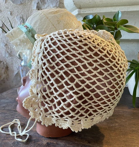 Ancien bonnet pour bebe - ancien, en
