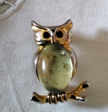 Broche chouette couleur or cabochon rare porte bonheur bijou 