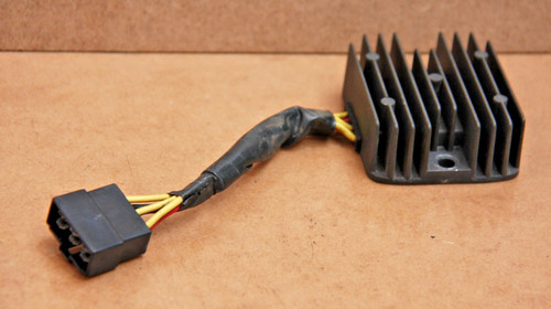 Regulateur tension - regulateur,