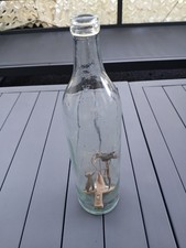 Bouteille À Eau De Vie,en verre,personnages en bois, fable De La Fontaine 