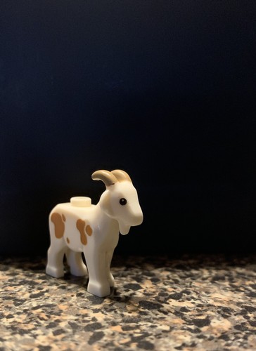 Lego goat rare from 7189 - goat,