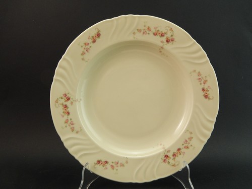 Ancien plat fait main - ancien, en