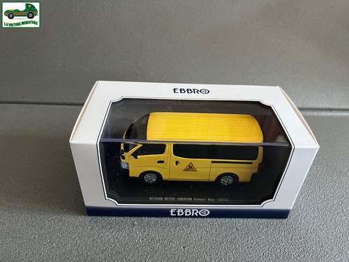 Voiture miniature nissan nv350 - miniature,