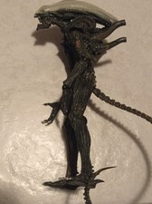 ALIEN FIGURINE 15CM