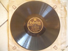 3 ANCIENS DISQUES VINYLES 33 T