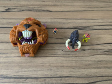 Mighty Max Grapples With