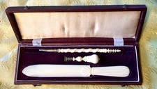 Ancien délicat nécessaire