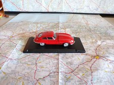 JAGUAR E coupé rouge 1965