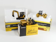 CATERPILLARS - x 2 Norscot CB-534D et 302.5 - x1 AP-1050 Asphalt Paver NZG