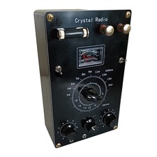 Radio minérale style vintage large gamme de fréquences et conversion de régla