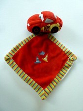 *. DOUDOU PELUCHE DISNEY CAR'S avec MOUCHOIR ROUGE NOIR JAUNE BLANC TBE