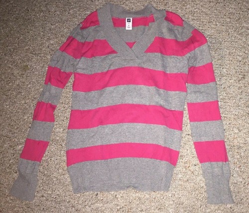 Preowned gap gray and pink - gray,