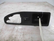 Commande leve-glace porte arriere droit 7700412743 Renault SAFRANE