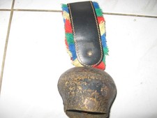 ANCIENNE CLOCHE A VACHE  EN