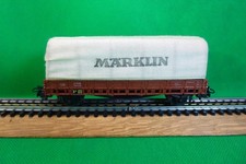 Wagon marchandises baché