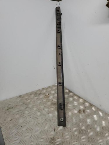 Baguette porte avant droite - porte,