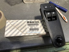 735421711-UNITE COMMANDE LEVE