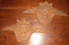 Lot de 2 frontons bas reliefs anciens en chêne