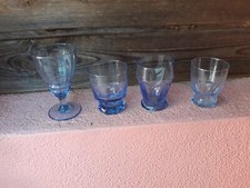 Lot 4 Verres Pied Gobelet Divers Verre Bulle bleu Ancien Collection