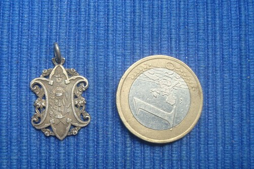 B34 petite médaille - petite,