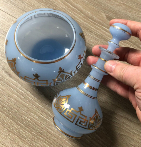 Ancien flacon vide poche - &,