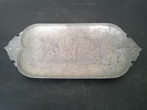 Centre table etain f - centre, en