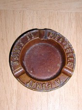 ANCIEN CENDRIER PUBLICITAIRE EN FONTE EMAILEE-USINE PIED SELLE-LES ARDENNES