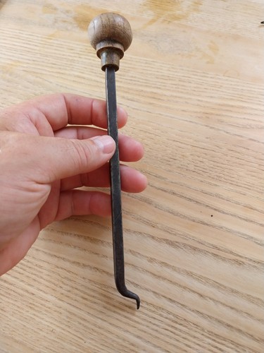 Outils ancien identifier - a,