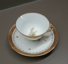 Ancienne Tasse a café + sous tasse - en porcelaine de LIMOGES Décor Fougères 