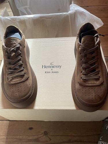Kim jones hennessy - kim, x