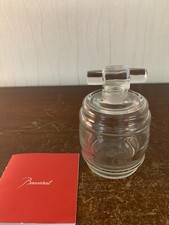 Flacon a parfum 'Tonneau' en cristal de Baccarat modèle1